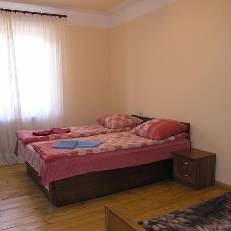 Arnika Tatariv Hotel Bagian luar foto