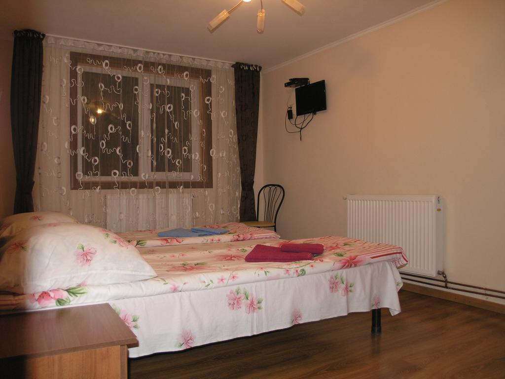 Arnika Tatariv Hotel Bagian luar foto