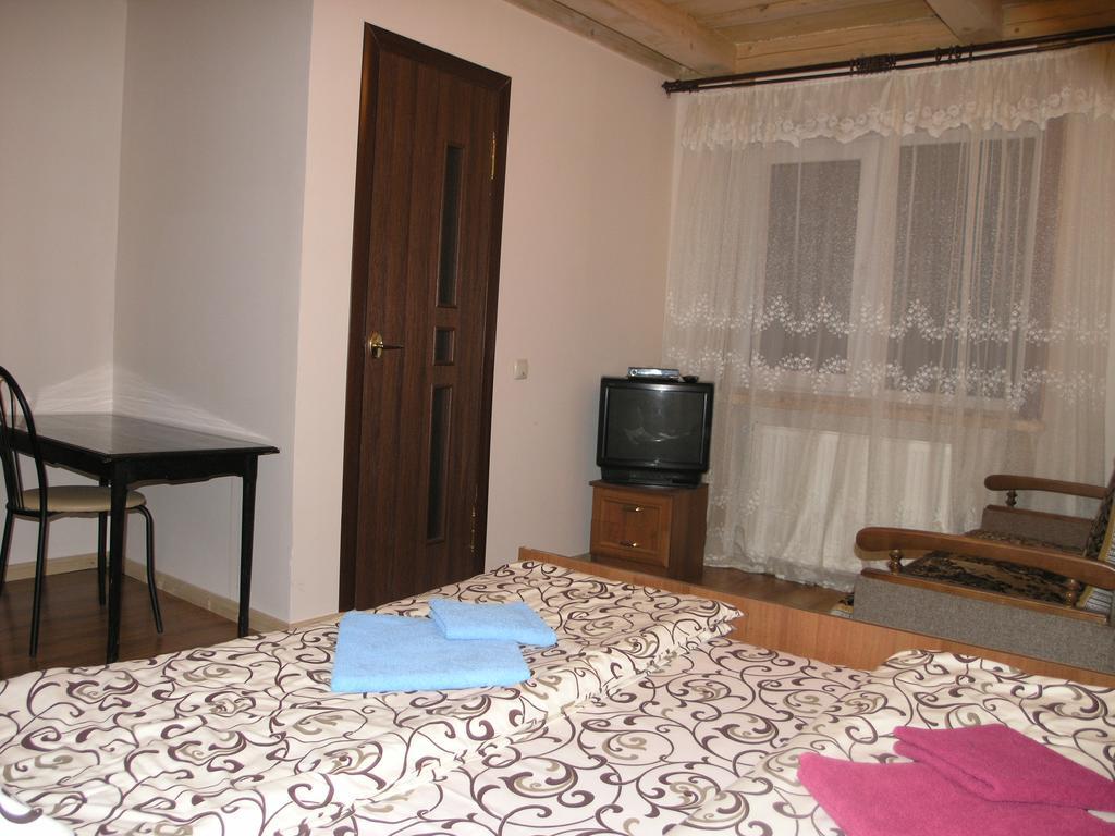 Arnika Tatariv Hotel Bagian luar foto